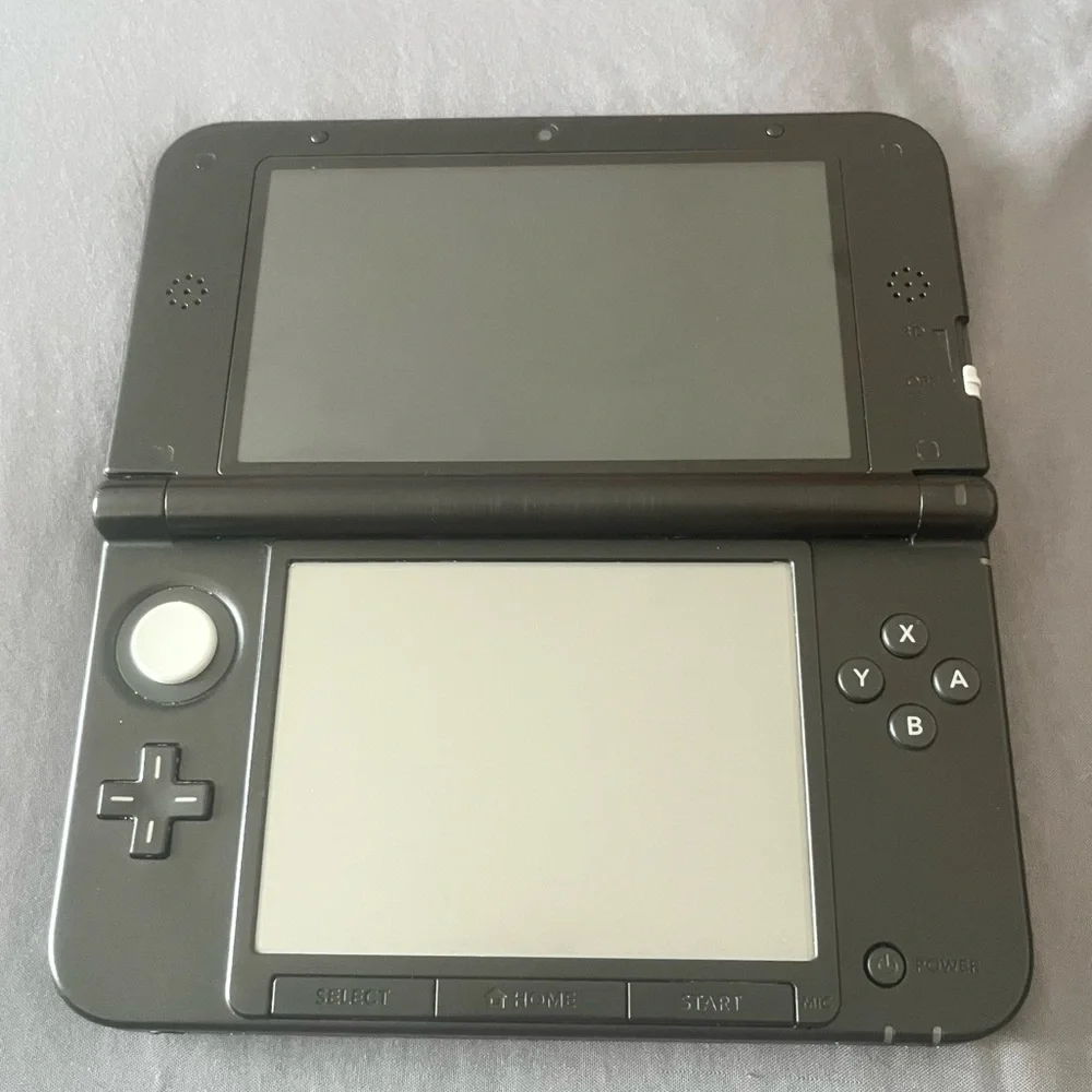 Black Nintendo 3DS XL 64GB SD Card